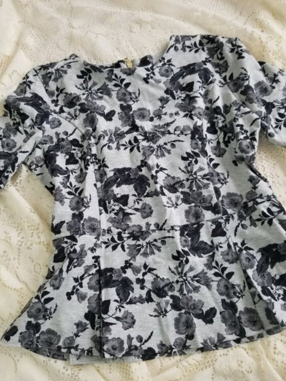 Talbots Black White Floral Peplum Blouse Size Large